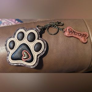 NWOT Chala Paw Print Key Chain; change purse; jewelry, EAR BUDS, ETC.! Fob Charm
